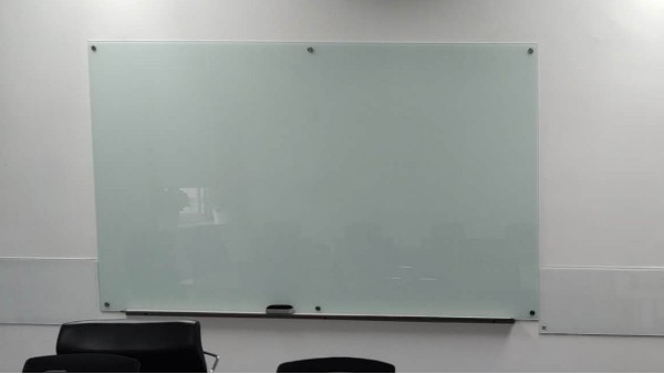 隔板墙安装玻璃白板